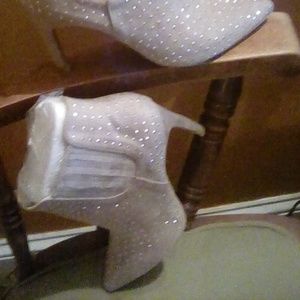 Qupid, Booties Stiletto Heel Pull-on